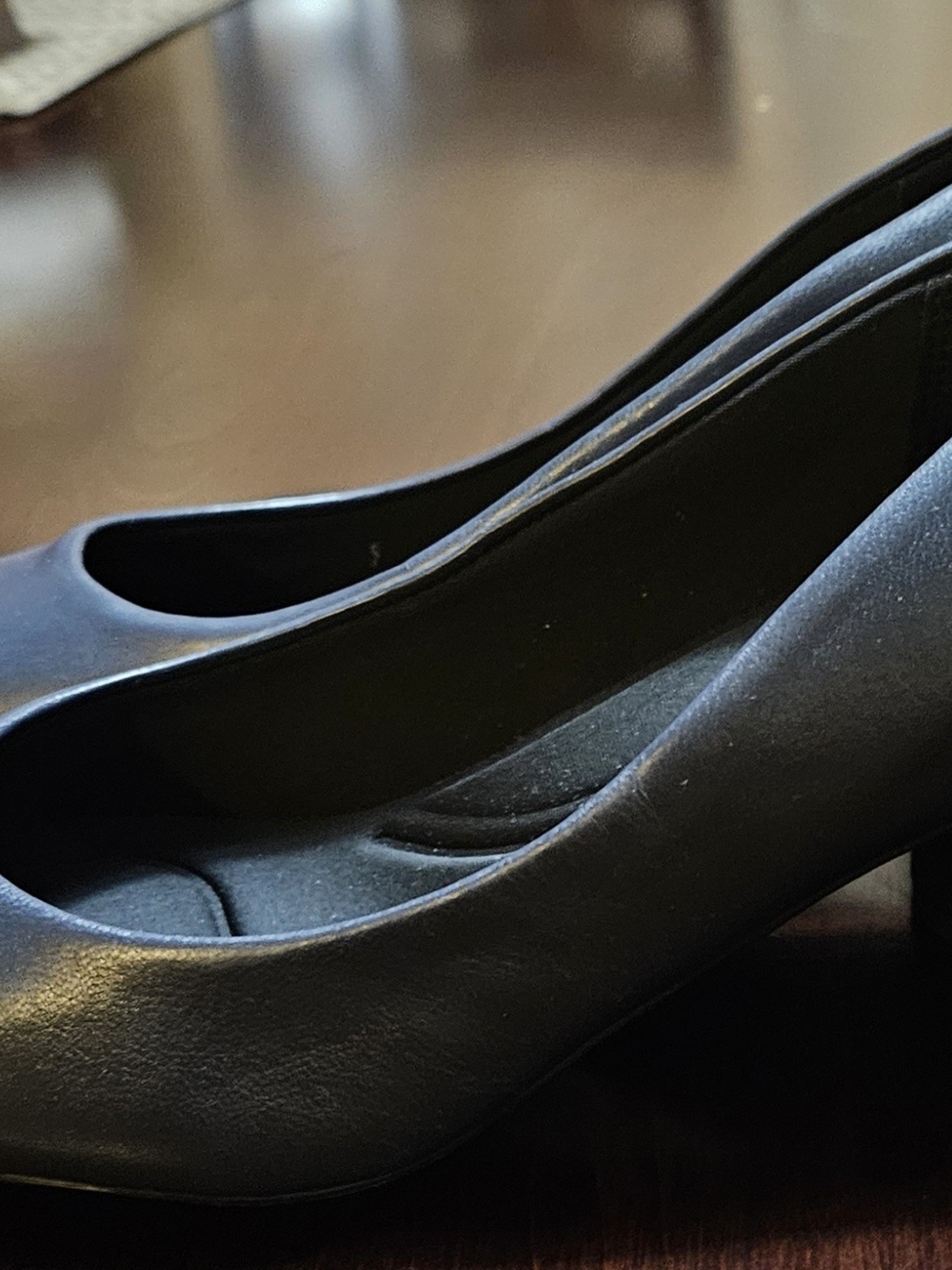 Easy Spirit Dark BlueLeather Low Heel Pumps